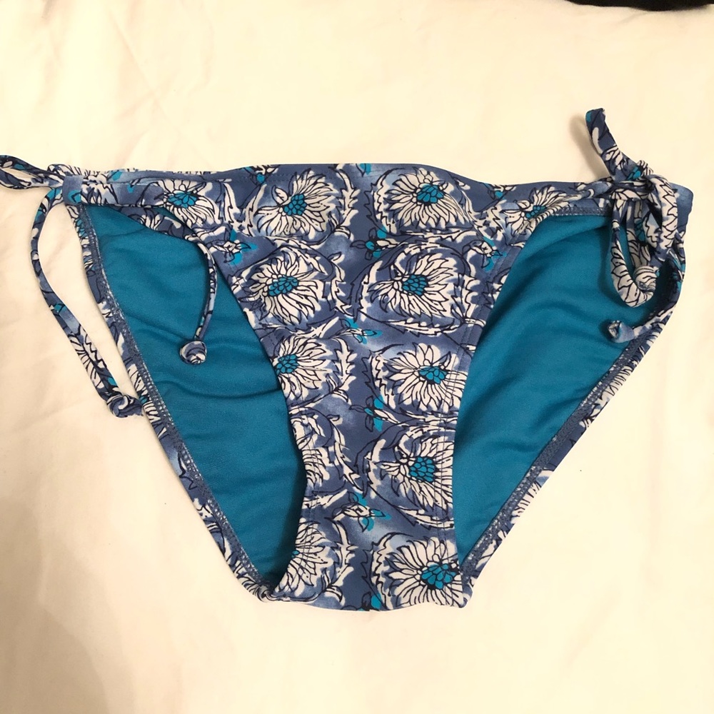 $6/3 items Old Navy bikini bottom***